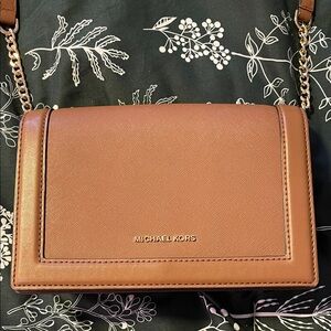 Michael Kors Tan Crossbody Bag. Excellent condition!